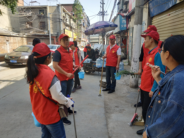 1557476857130300.jpg 扫地2_副本.jpg