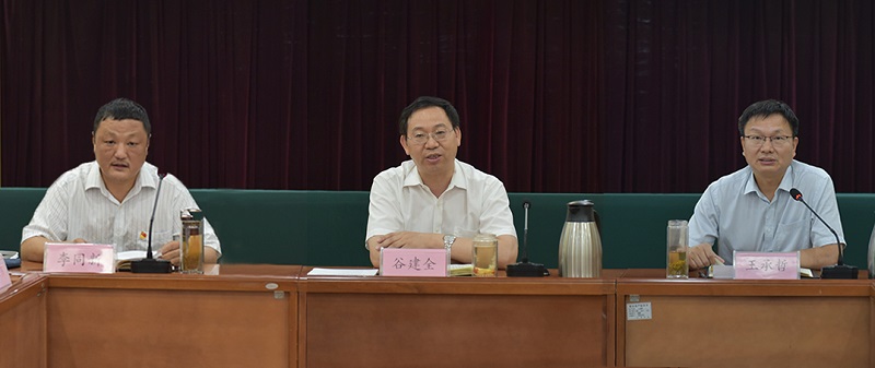 1562573936131548.jpg 主席台-网站.jpg